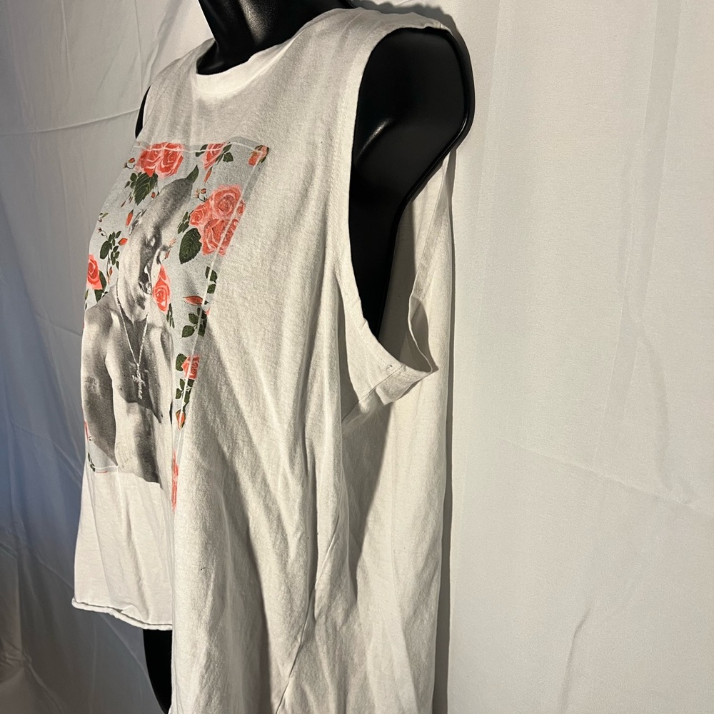 2Pac | Muscle Tank With Roses - Picture 3 of 6